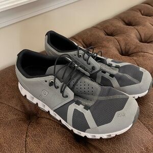 Women's On cloud running shoes